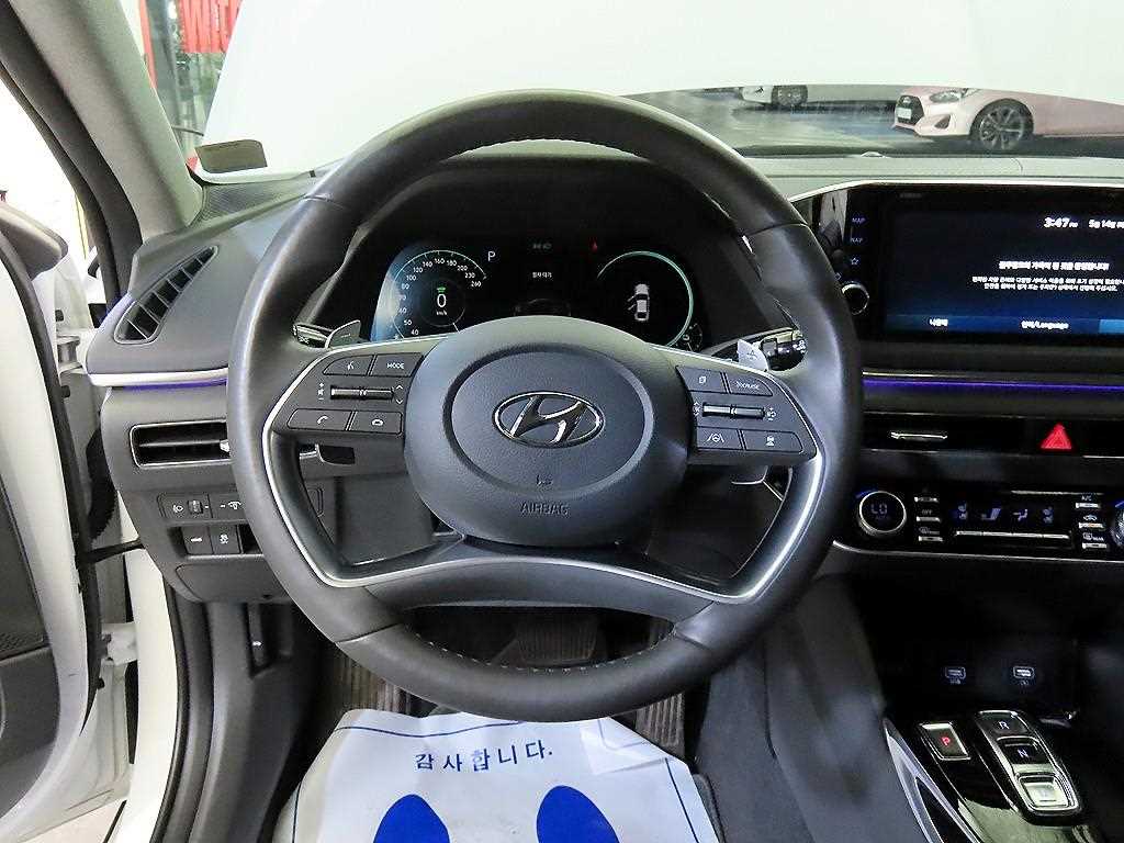 HYUNDAI Sonata - Vista 8