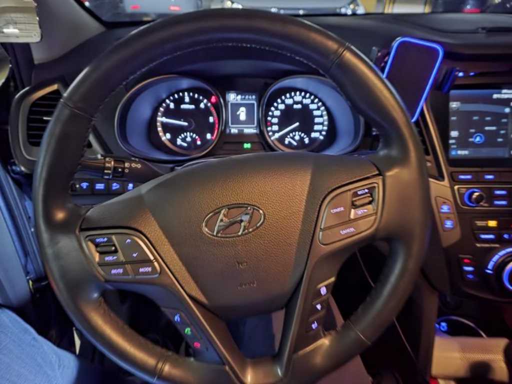 HYUNDAI Santa Fe - Vista 5