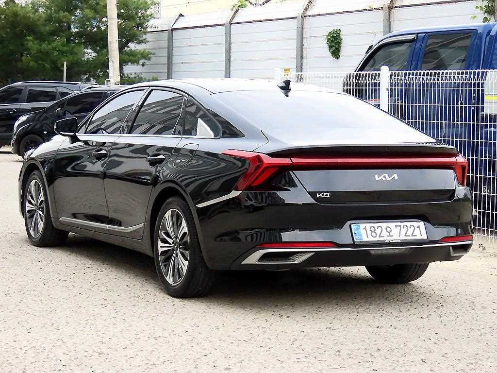 KIA K8 - Vista 3