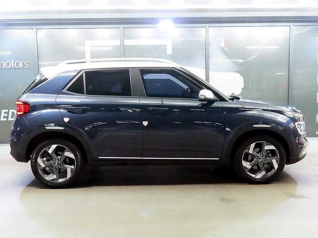 HYUNDAI Venue - Vista 3