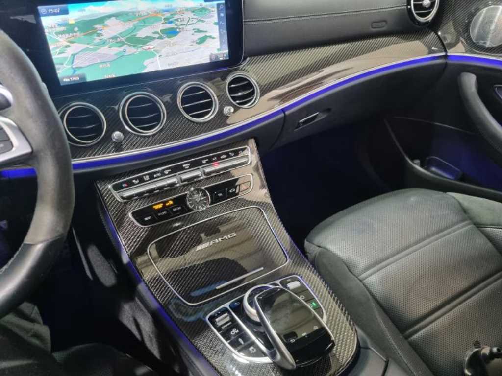 Mercedes Benz E class - Vista 6
