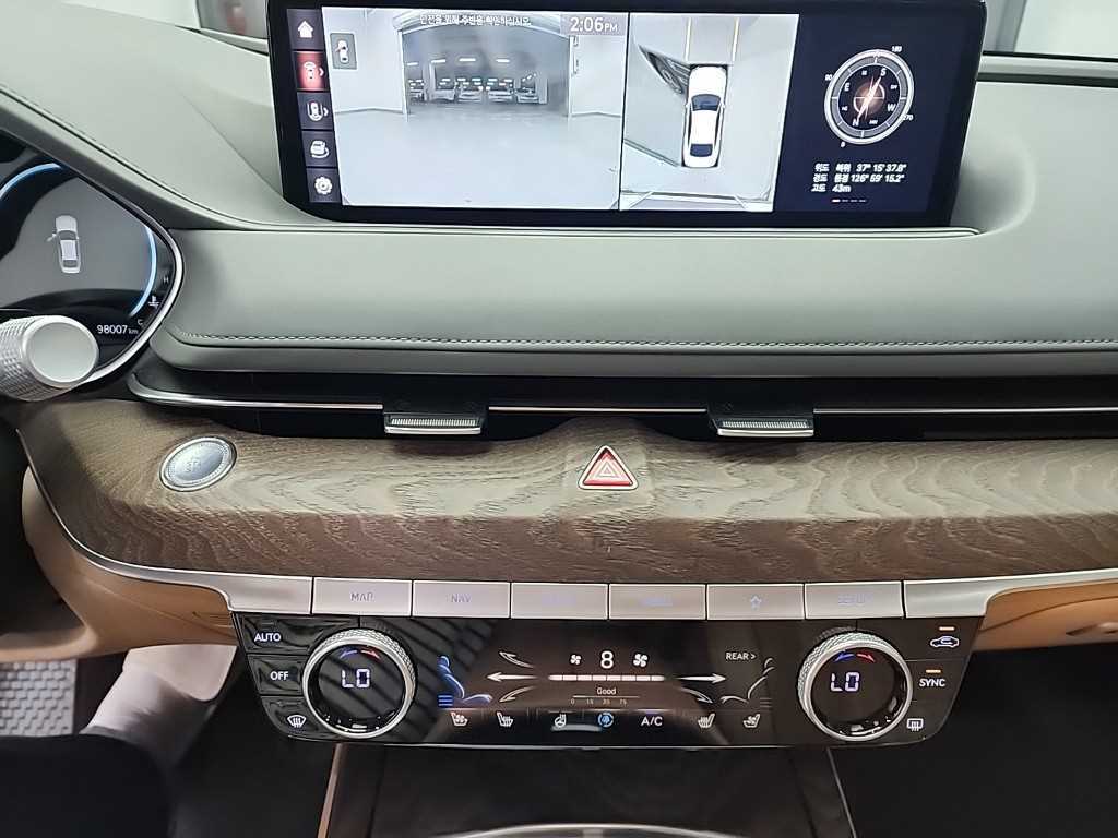 Genesis G80 - Vista 10