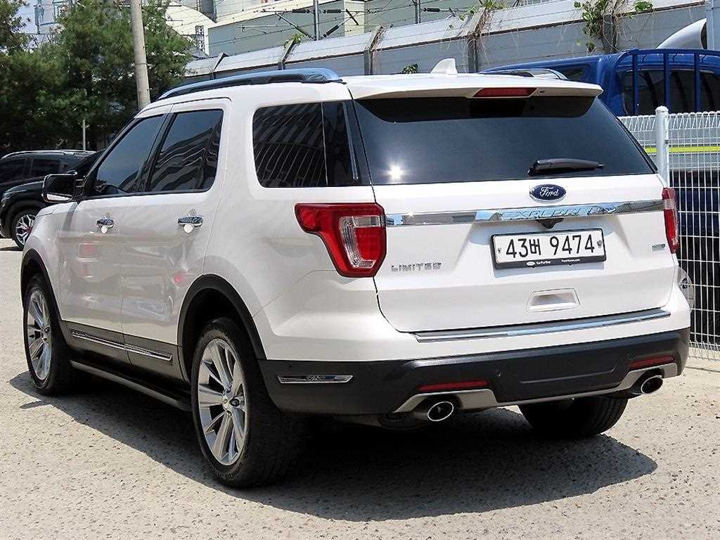Ford Explorer - Vista 3