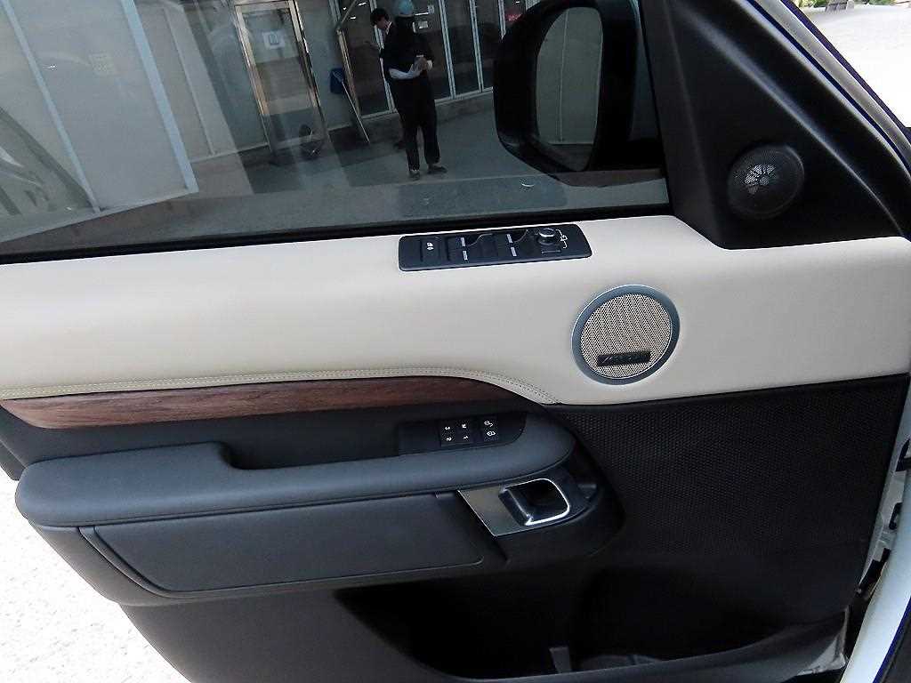Land Rover Discovery - Vista 11