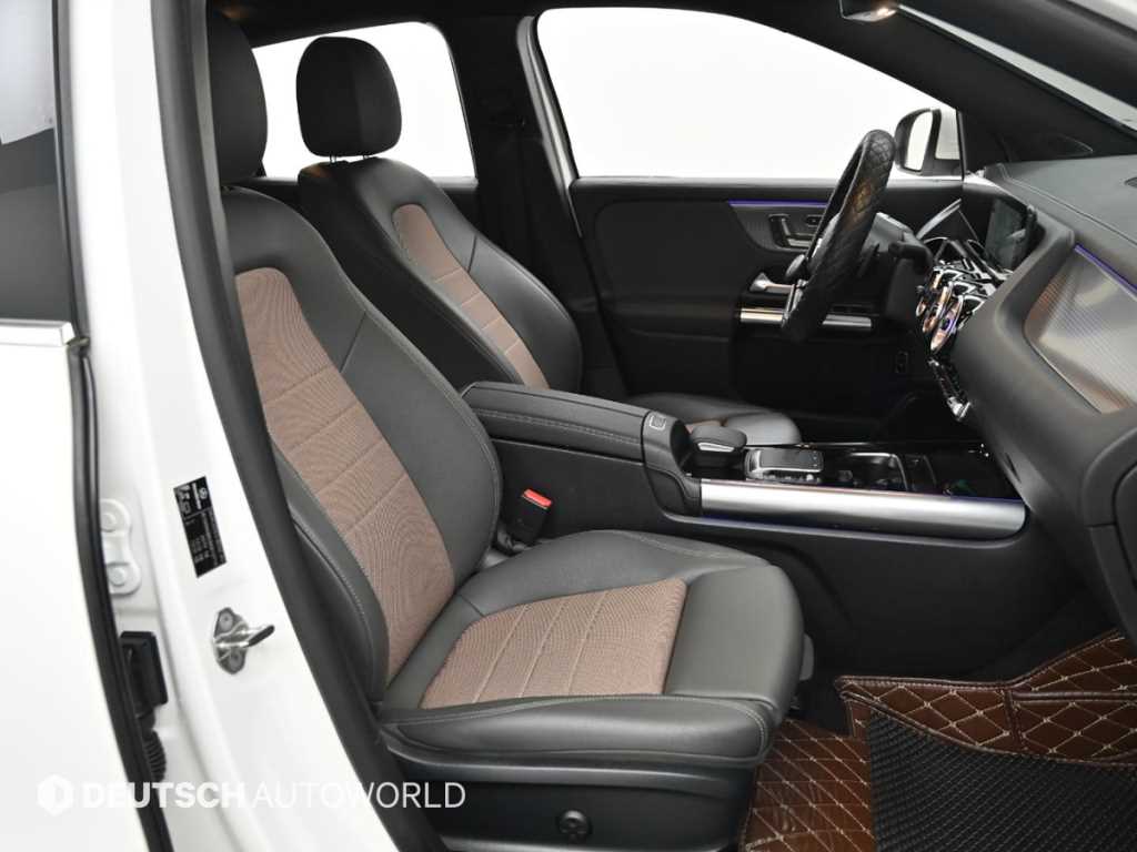 Mercedes Benz EQA - Vista 10