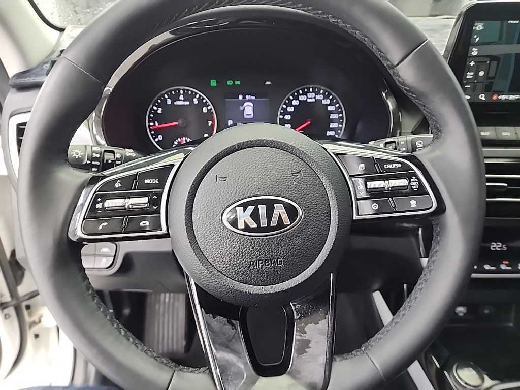 KIA Seltos - Vista 9