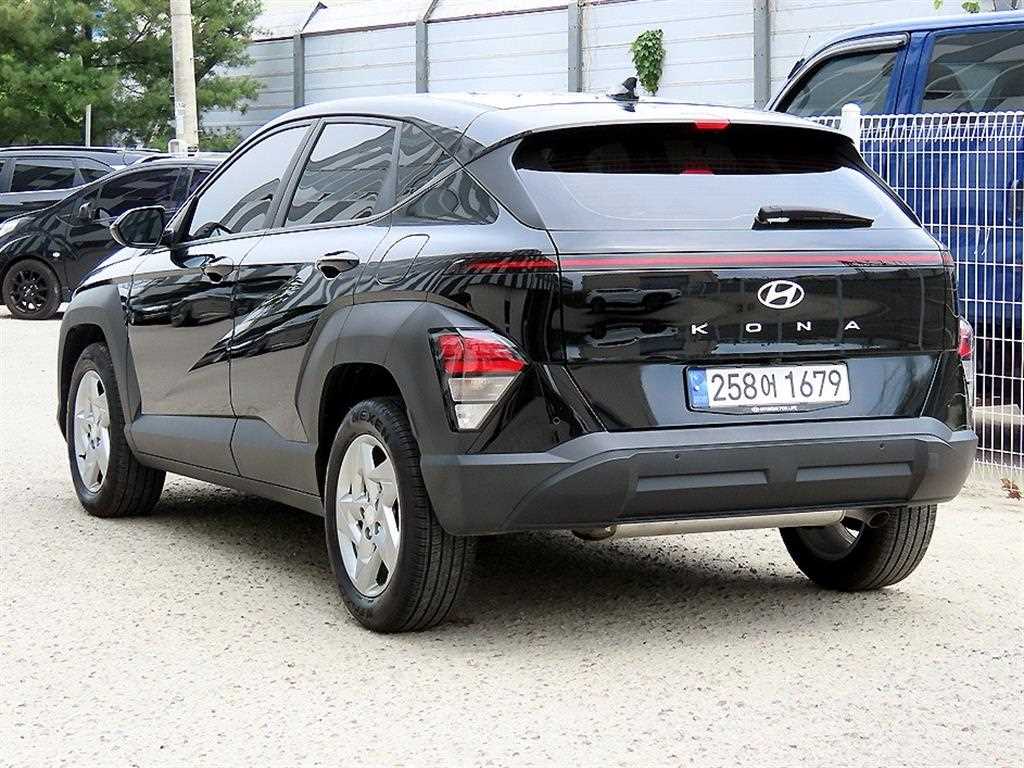 HYUNDAI Kona - Vista 3