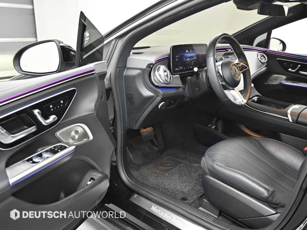 Mercedes Benz EQE - Vista 11