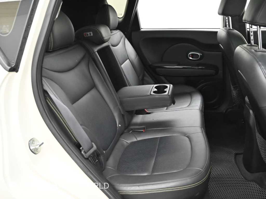 KIA Soul - Vista 12