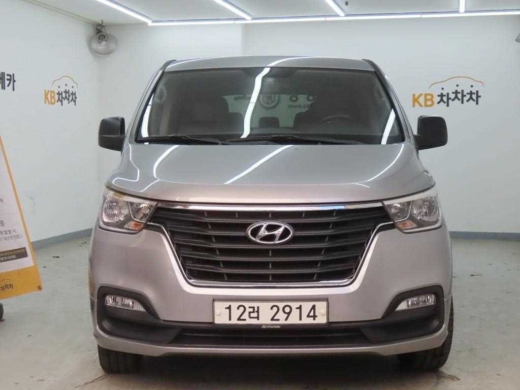 HYUNDAI Starex 2019 Gris - Importación desde Corea - HF Imports Iquique - Foto 1