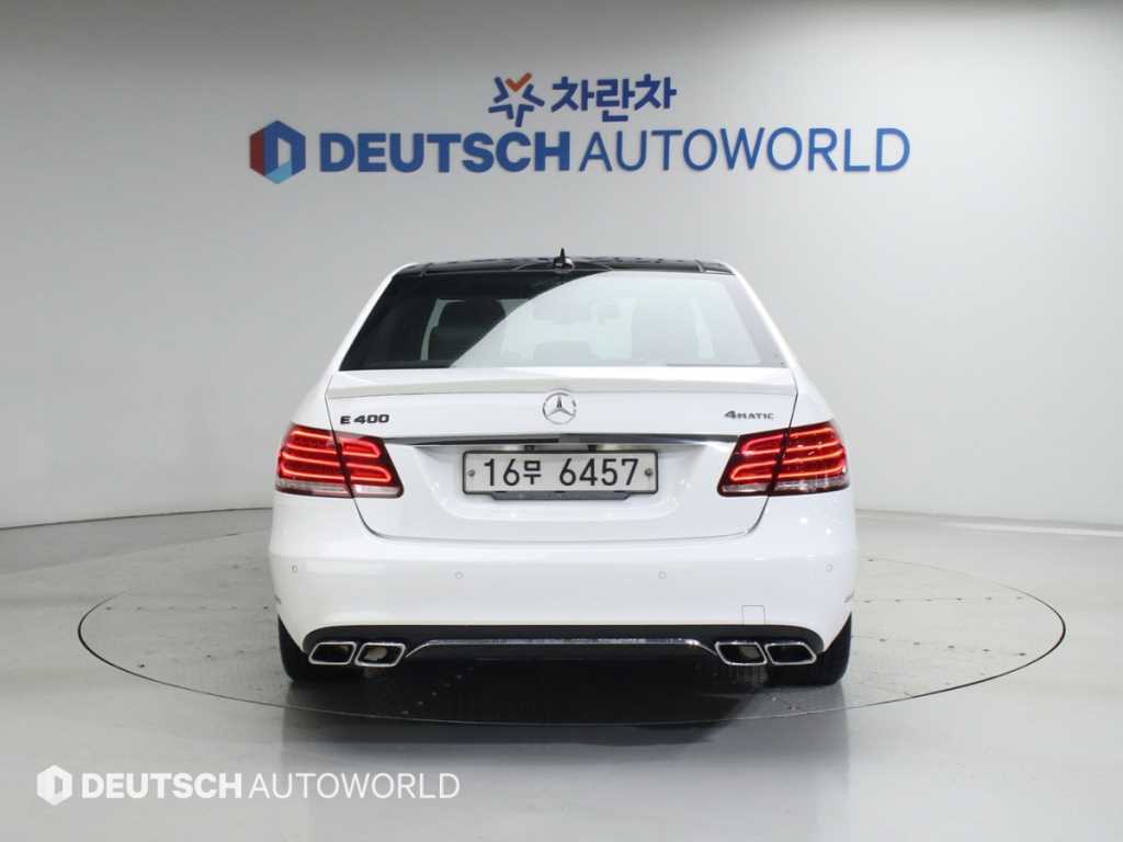 Mercedes Benz E class - Vista 4