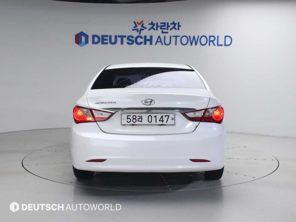 HYUNDAI Sonata - Vista 3