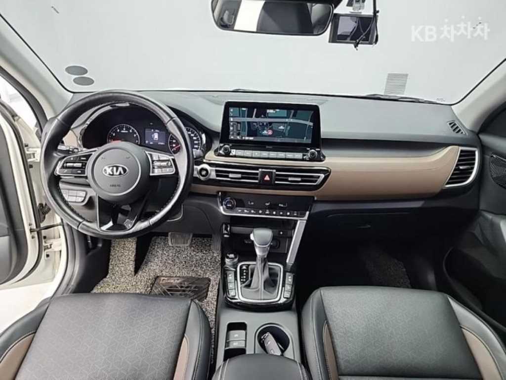 KIA Seltos - Vista 6