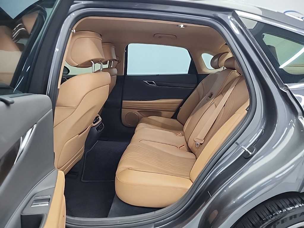 Genesis G80 - Vista 12