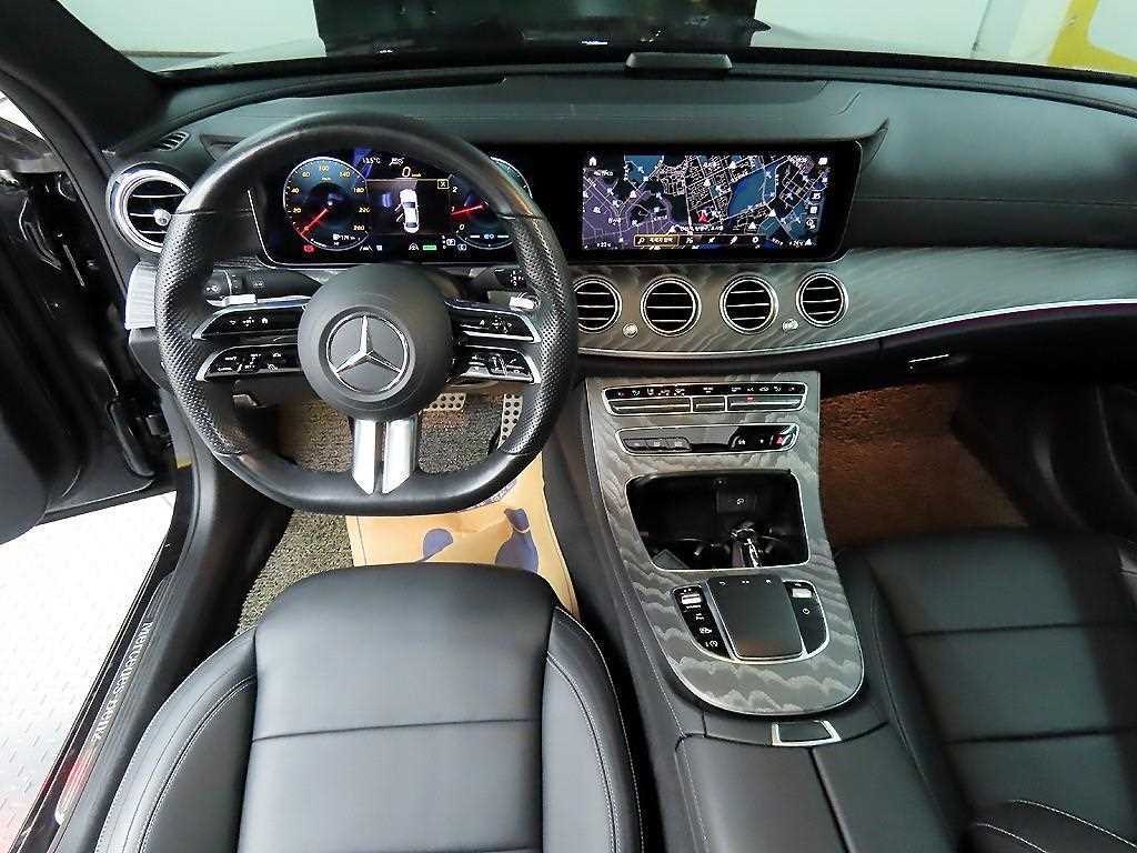 Mercedes Benz E class - Vista 7