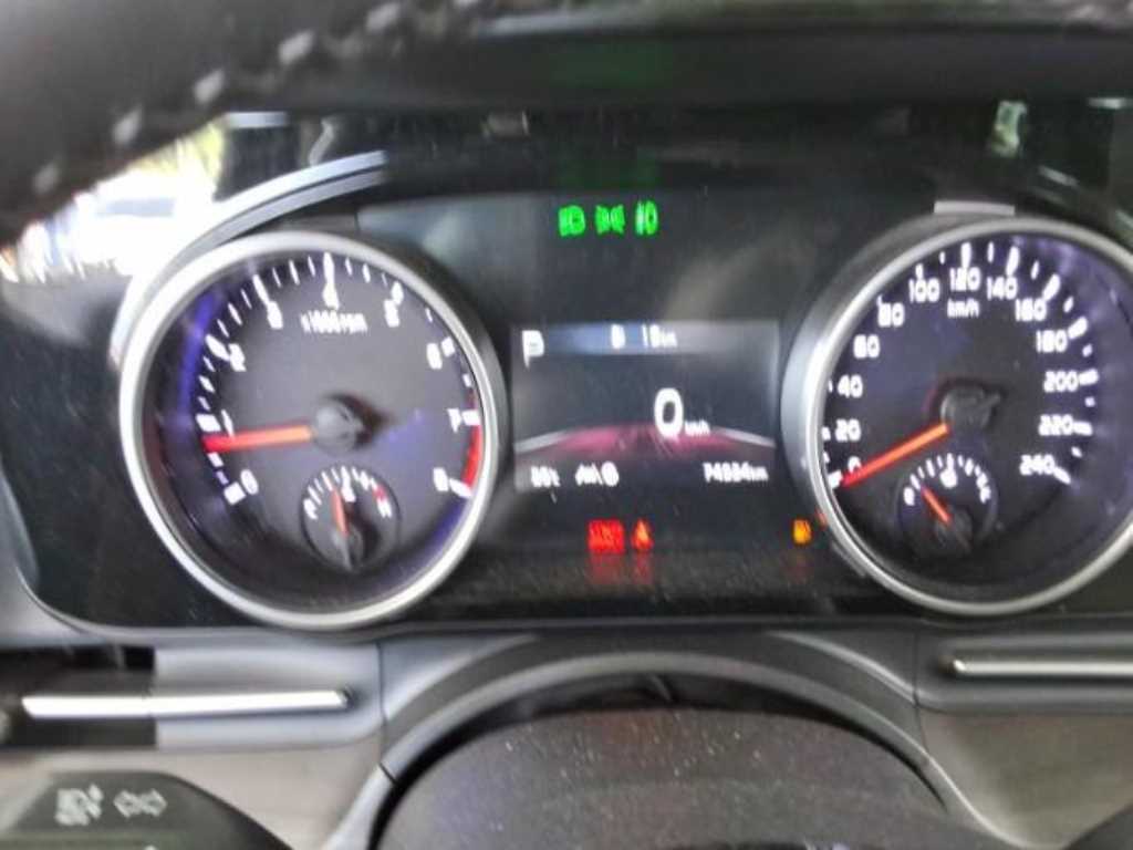 KIA Carnival - Vista 4