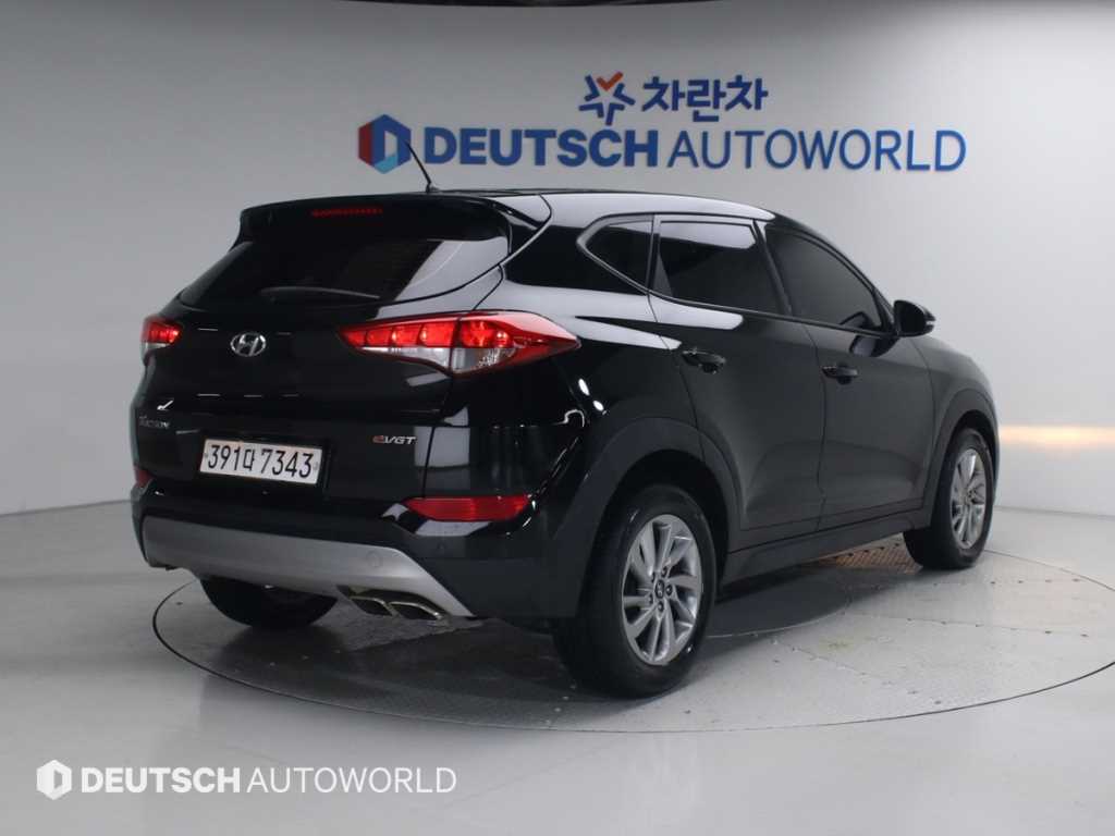 HYUNDAI Tucson - Vista 4