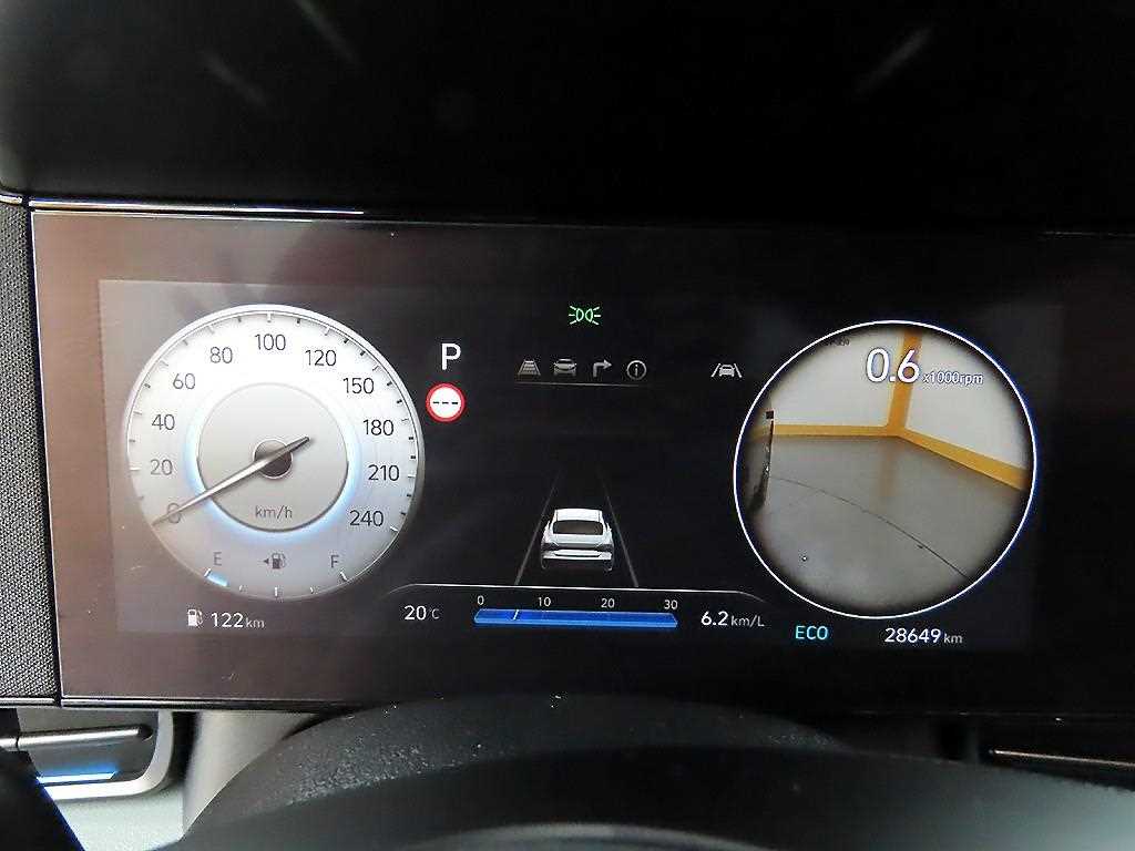 HYUNDAI Avante - Vista 8