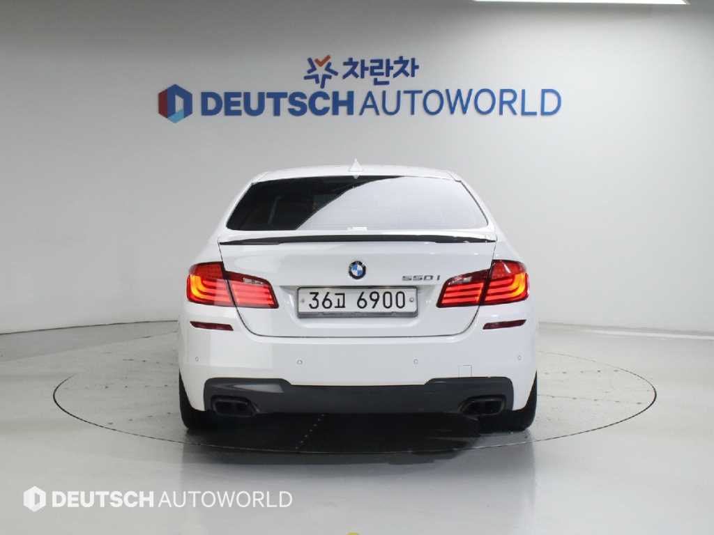 BMW 5 Series - Vista 4