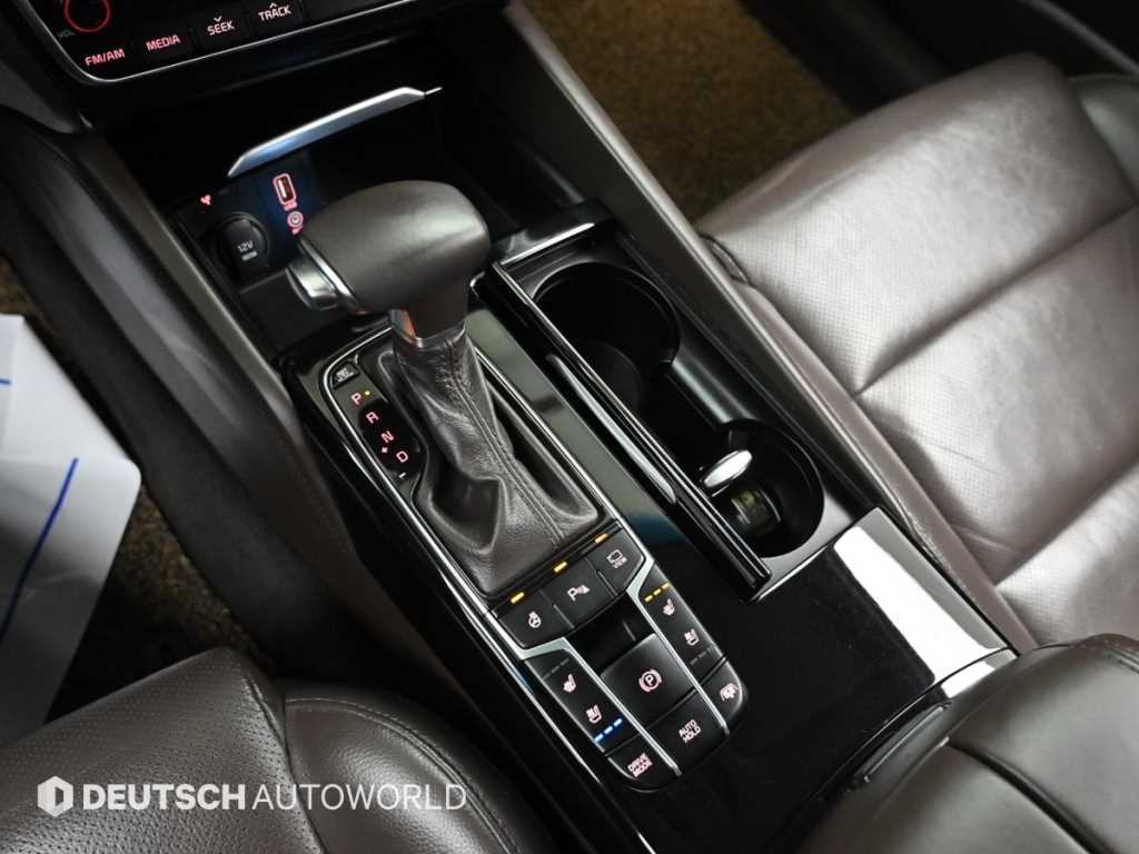 KIA K7 - Vista 9