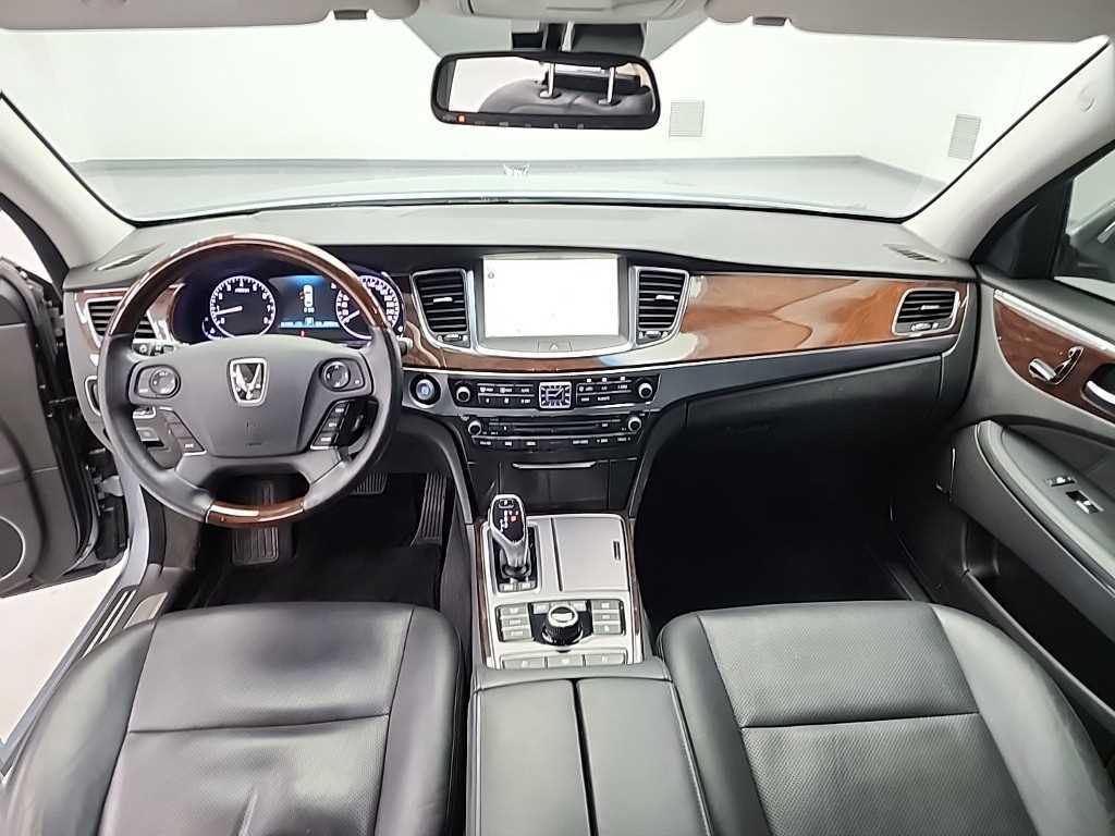 HYUNDAI Equus - Vista 7