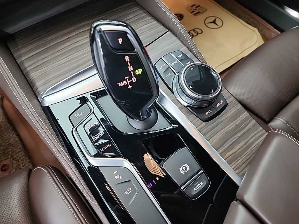 BMW 5 Series - Vista 8
