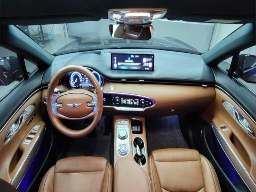 Genesis GV70 - Vista 6