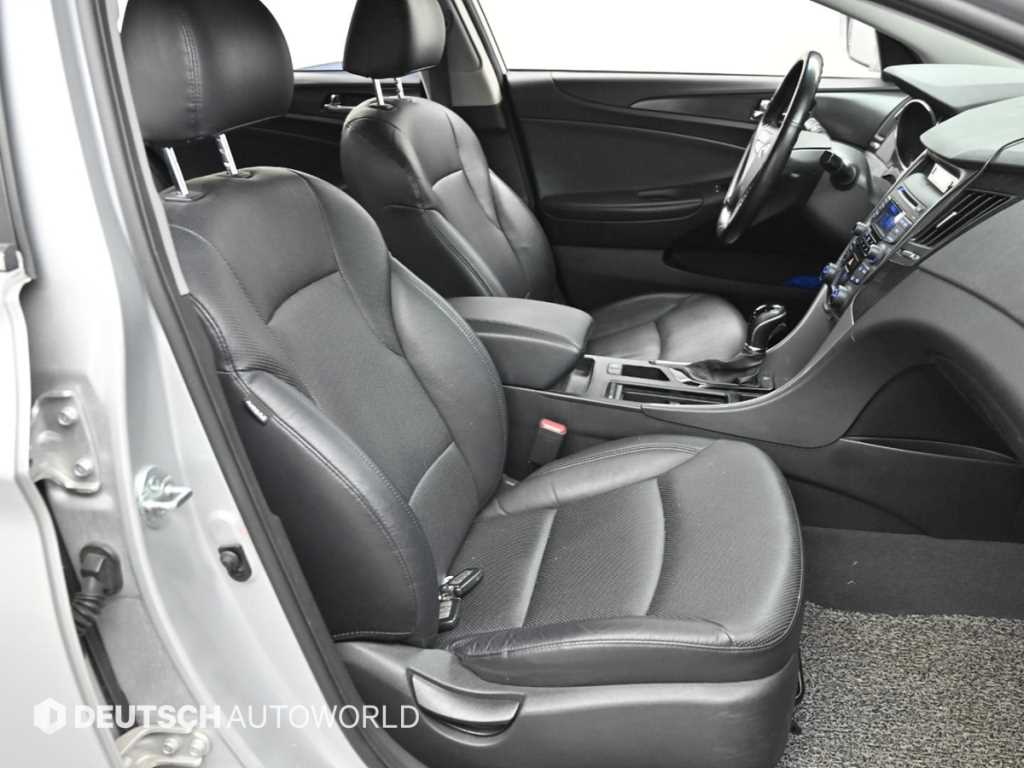 HYUNDAI Sonata - Vista 10