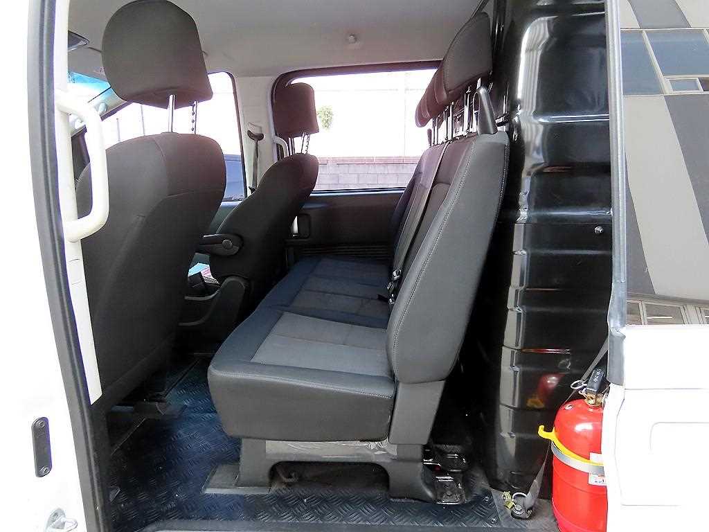 HYUNDAI Staria - Vista 5