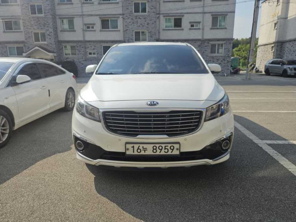 KIA Carnival 2018 - Importación desde Corea - HF Imports Iquique - Foto 1