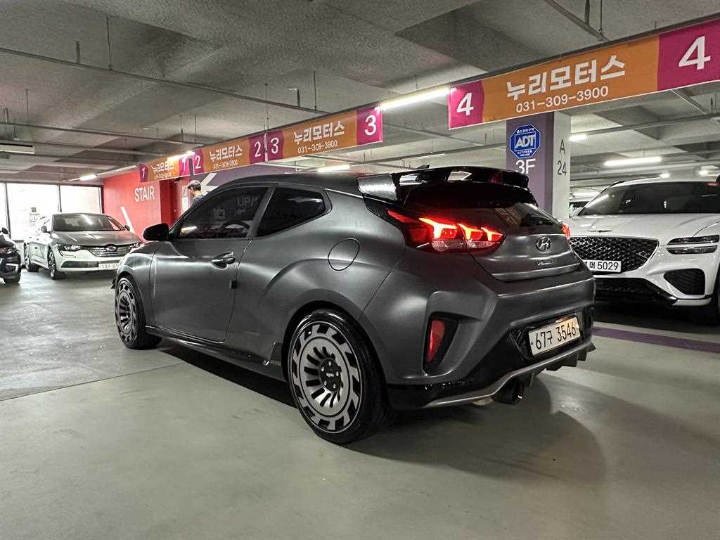 HYUNDAI Veloster - Vista 4