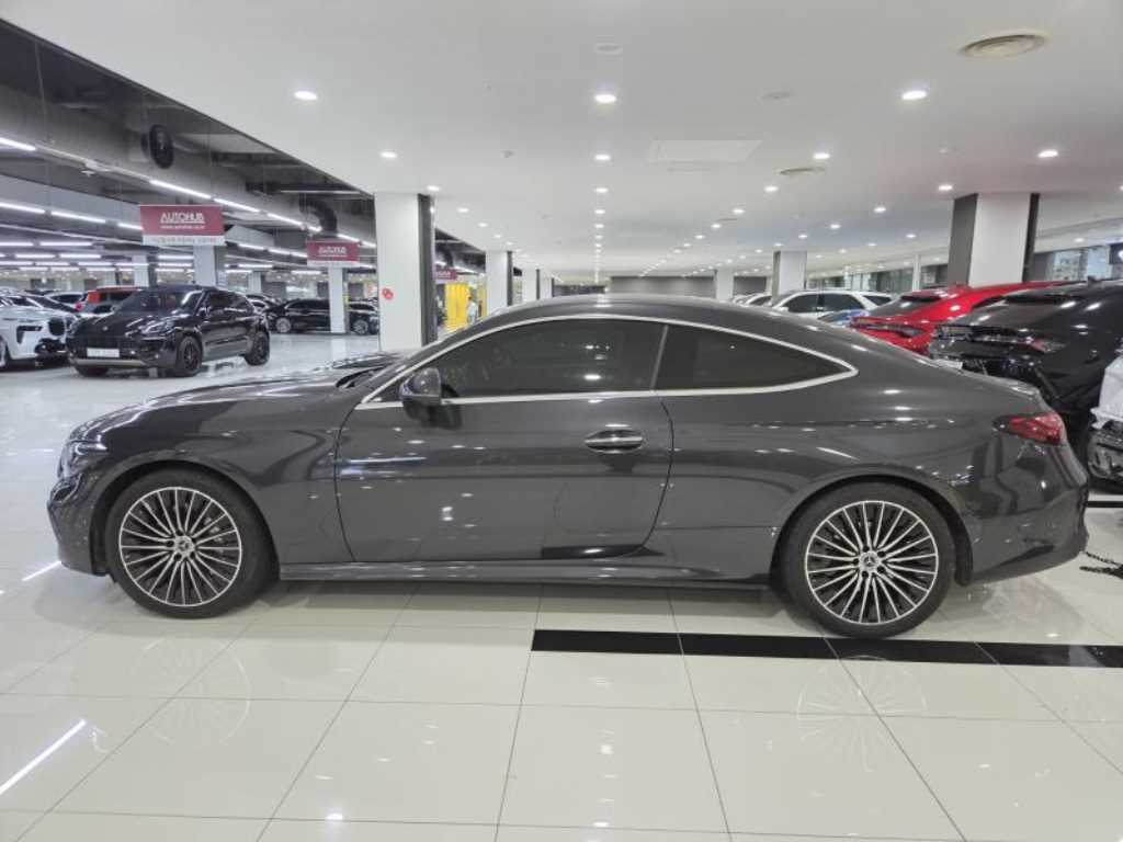 Mercedes Benz CLE Class - Vista 2