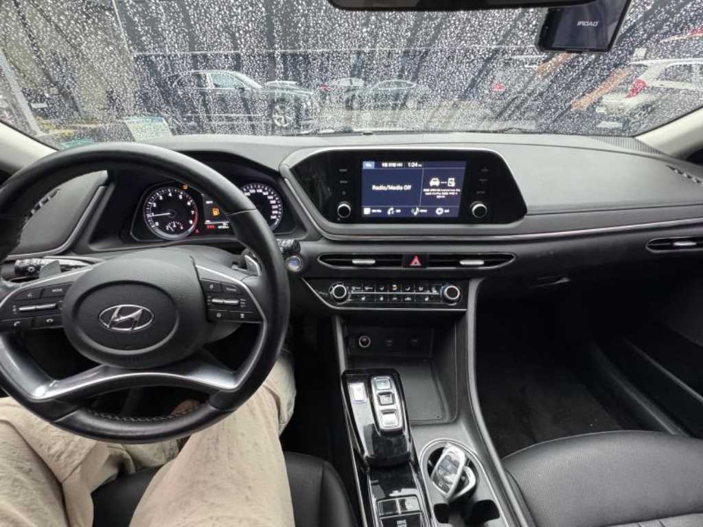 HYUNDAI Sonata - Vista 8