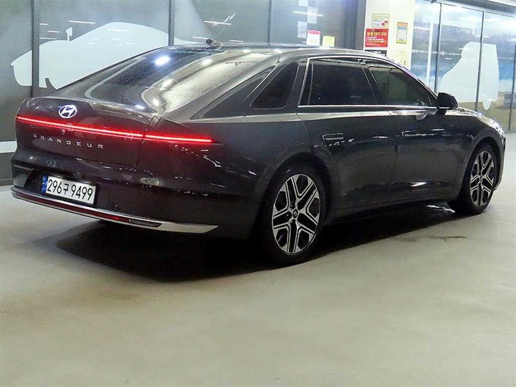 HYUNDAI Grandeur - Vista 4