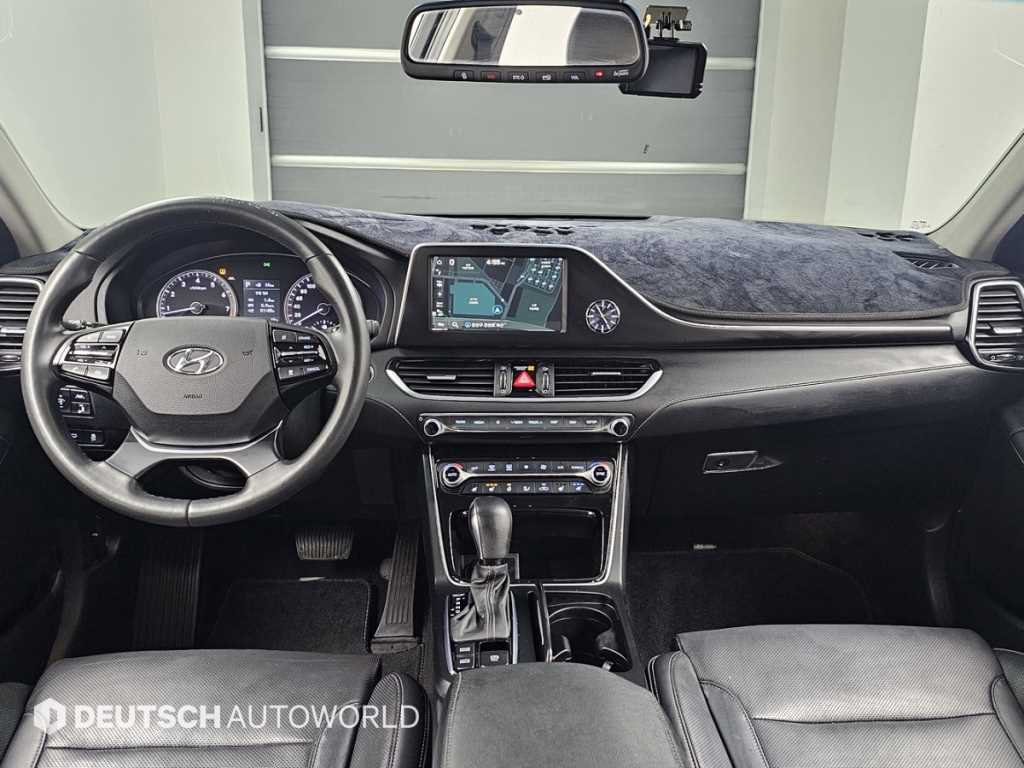 HYUNDAI Grandeur - Vista 7