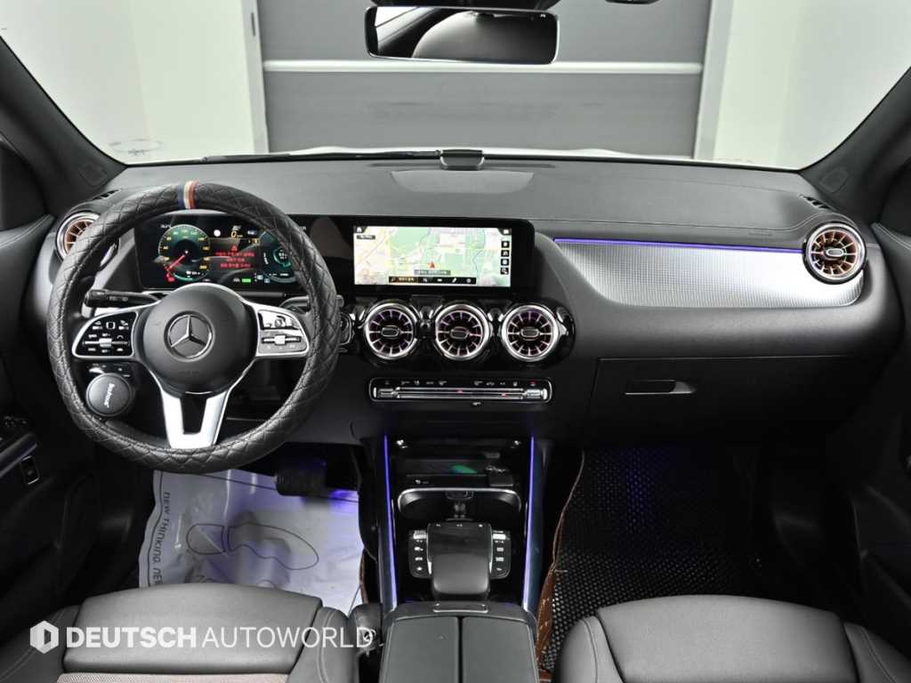 Mercedes Benz EQA - Vista 7