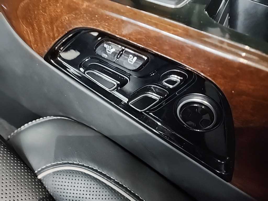 Genesis EQ900 2018 Blanco - Importación desde Corea - HF Imports Iquique - Foto 16