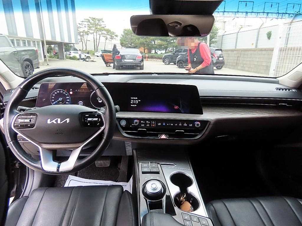KIA K8 - Vista 7