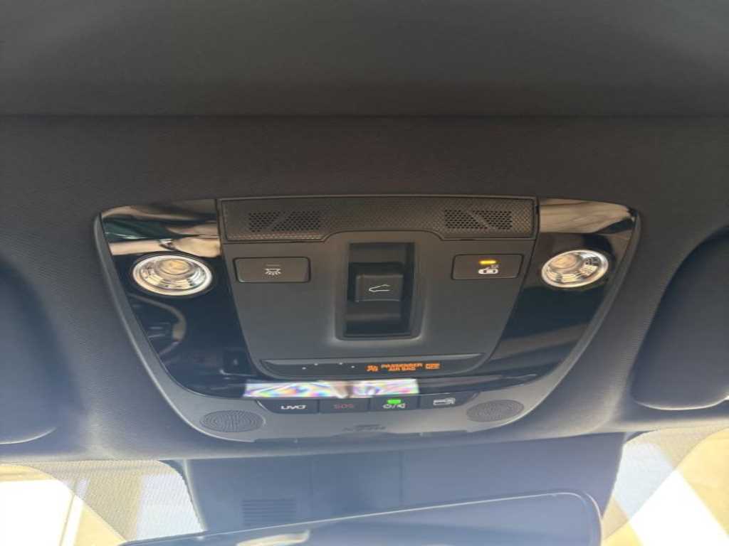 KIA Sorento - Vista 9