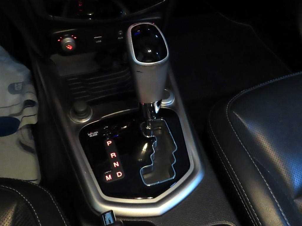 Ssangyong Tivoli - Vista 10