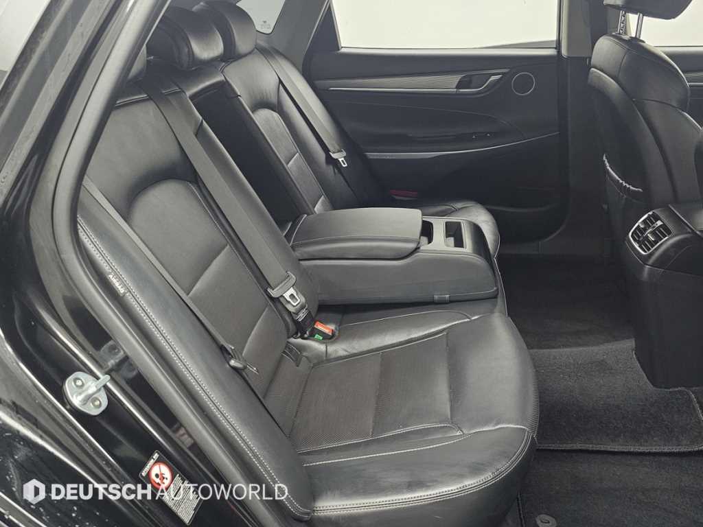 HYUNDAI Grandeur - Vista 12