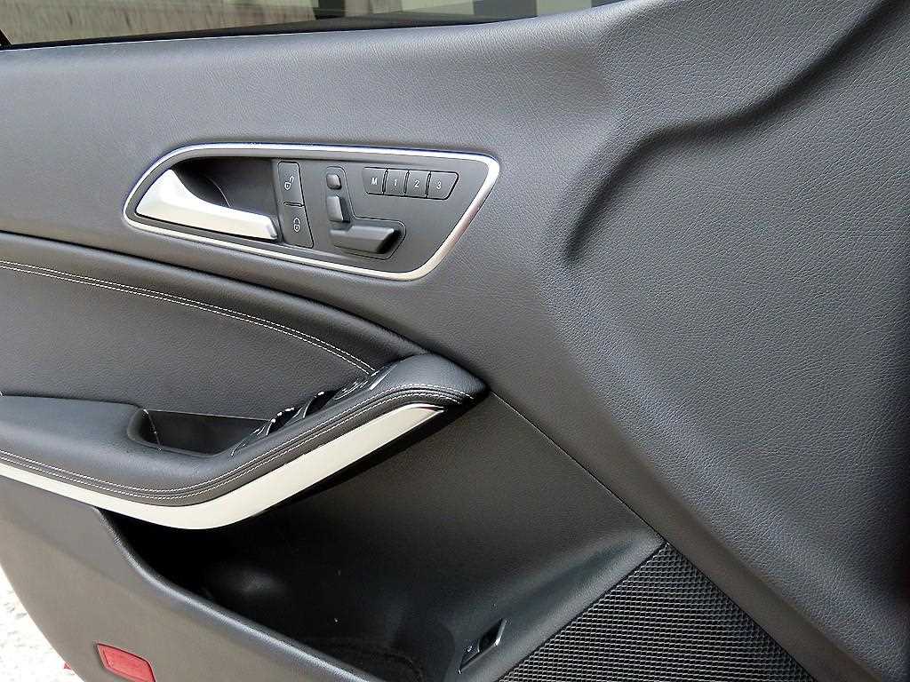 Mercedes Benz CLA Class - Vista 11