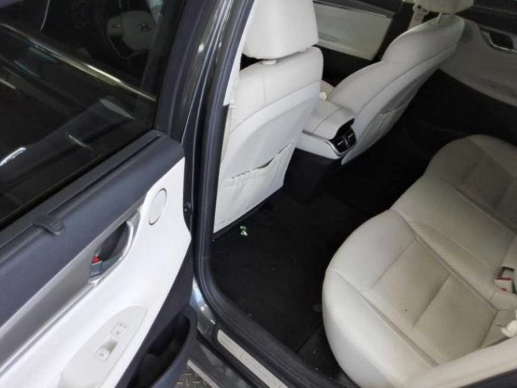 HYUNDAI Grandeur - Vista 6
