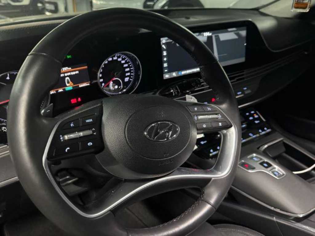HYUNDAI Grandeur - Vista 5