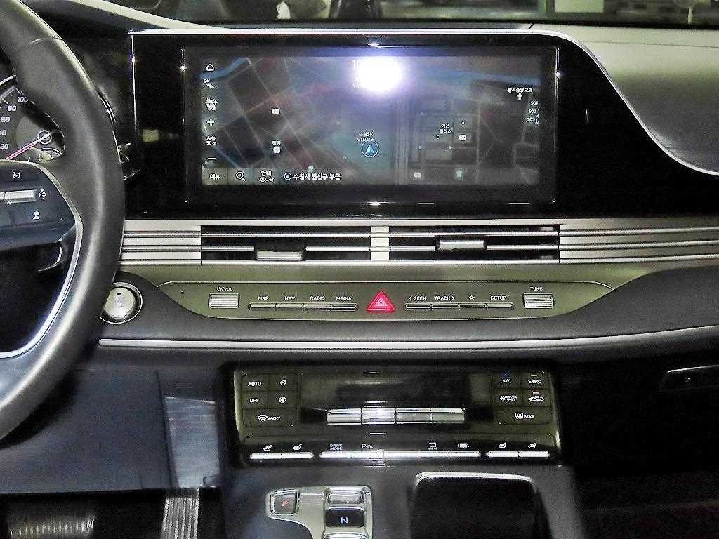 HYUNDAI Grandeur - Vista 11