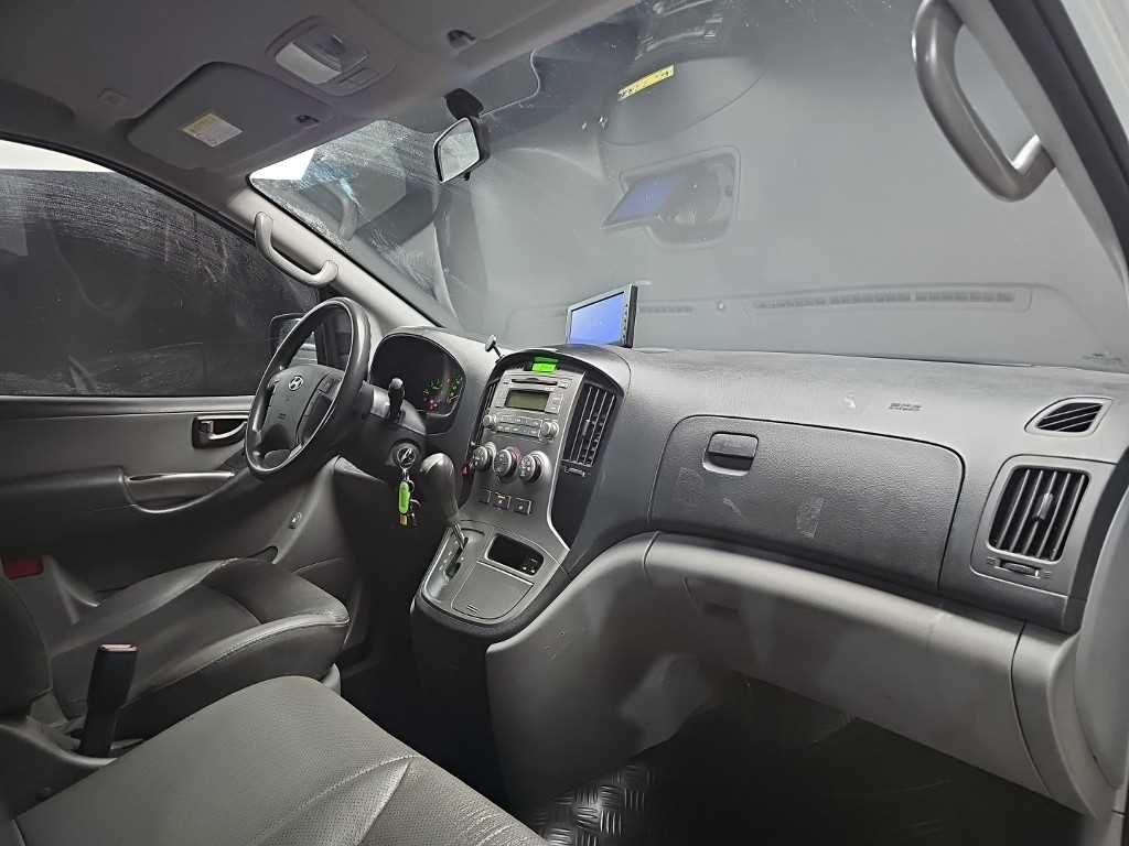 HYUNDAI Starex 2013 Blanco - Importación desde Corea - HF Imports Iquique - Foto 17
