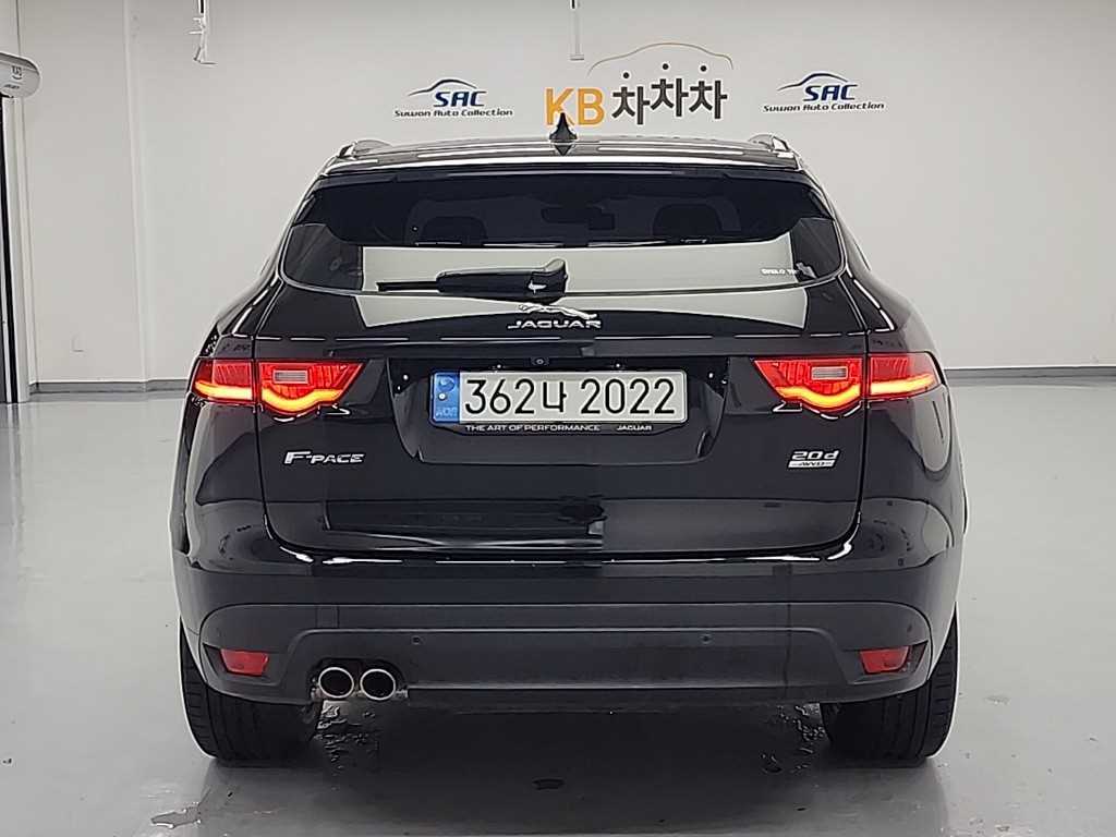 Jaguar F-PACE - Vista 3
