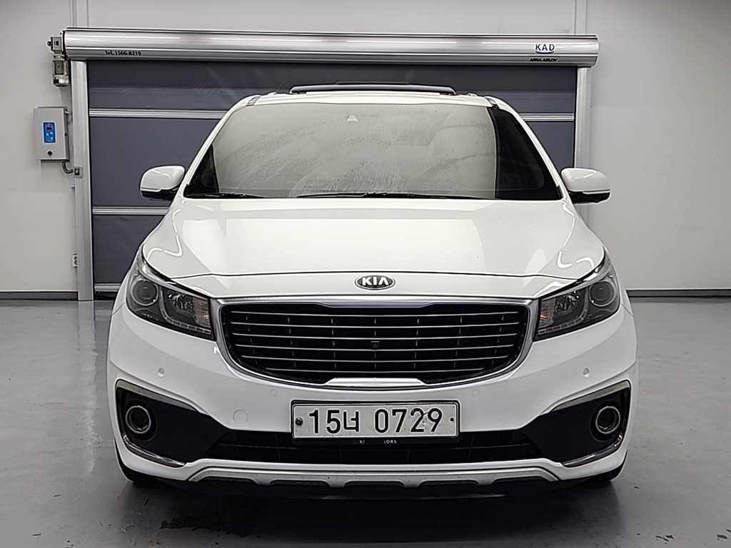 KIA Carnival - Vista 2
