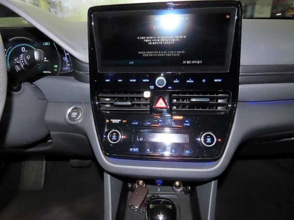 HYUNDAI Ioniq - Vista 10