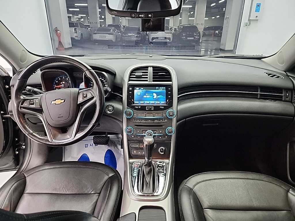 Chevrolet Malibu - Vista 7
